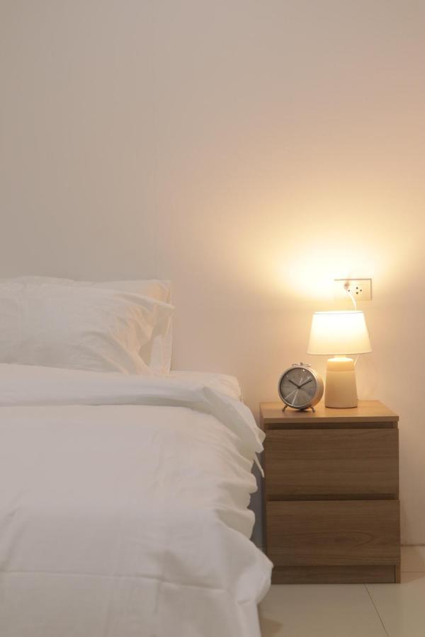 ตะวันแมนชั่น Apartamento Ban Na Kha Exterior foto